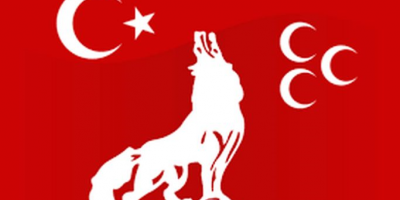 drei-halbmonde-mit-wolf